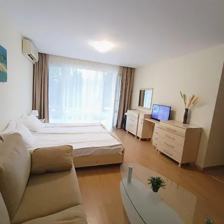 Апартамент Cozy *